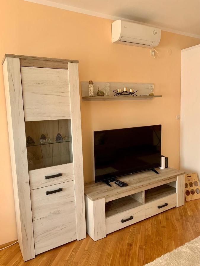 Lastochka.Mne Apartments Баошичі Екстер'єр фото
