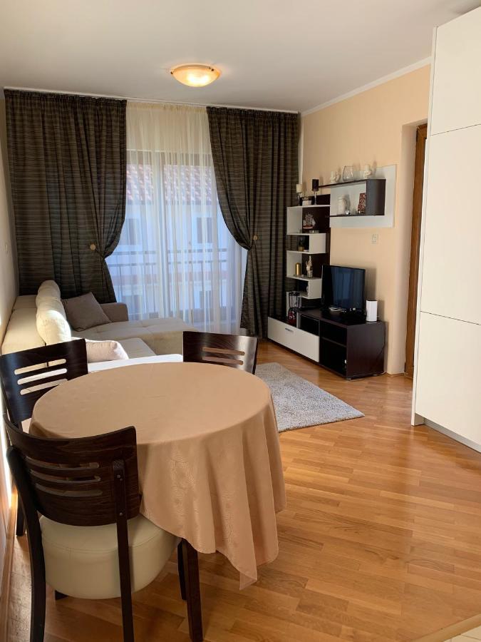 Lastochka.Mne Apartments Баошичі Екстер'єр фото