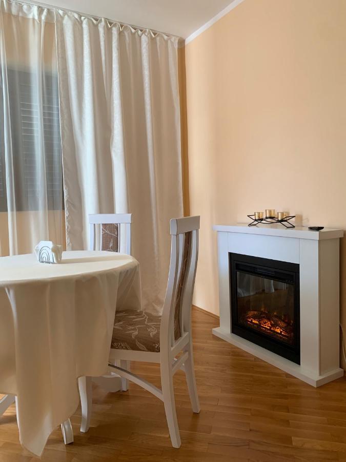 Lastochka.Mne Apartments Баошичі Екстер'єр фото